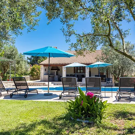 Lavinija By Istra Vacation Villa
