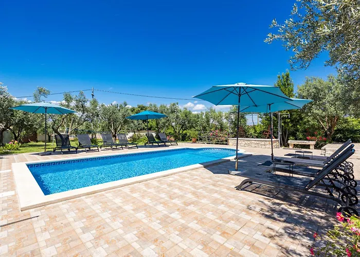 Lavinija Villa Kavran