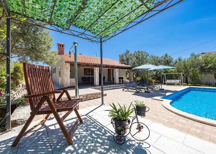 Villa Lavinija Kavran