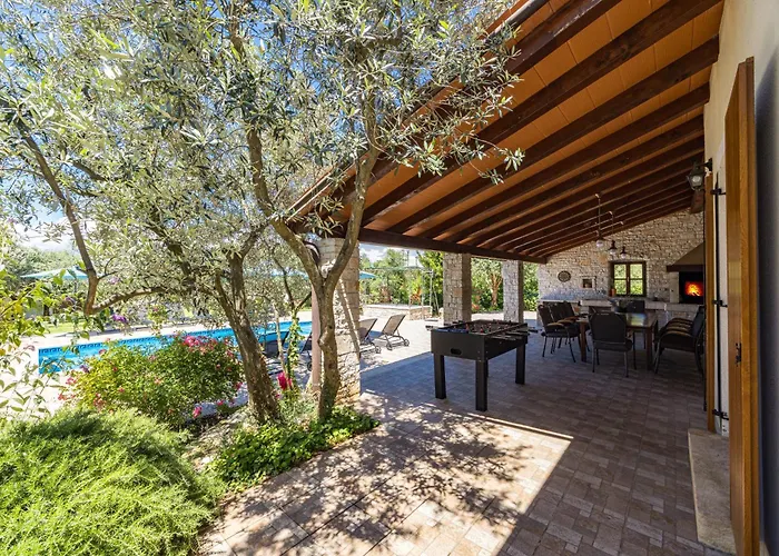 Lavinija Villa Kavran