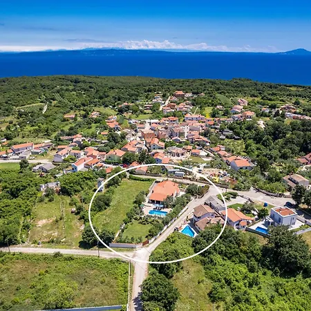 Villa Lavinija