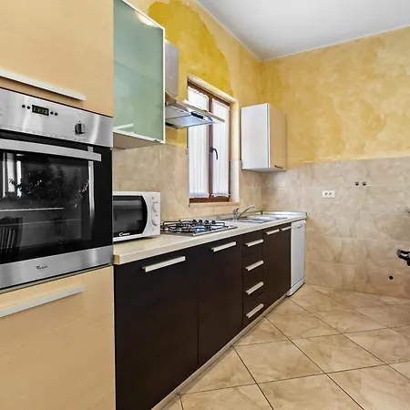 Villa Lavinija *